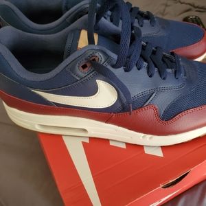 Nike Air Max 1 Men Size 12.5 Navy/Red Sail